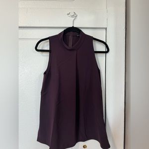 Theory burgundy flowy top! Worn once size 0